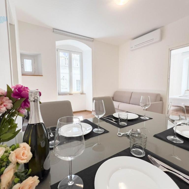 Palazzo Saba Tirabora Short Rent - Appartamento con 1 Camera da Letto - 2