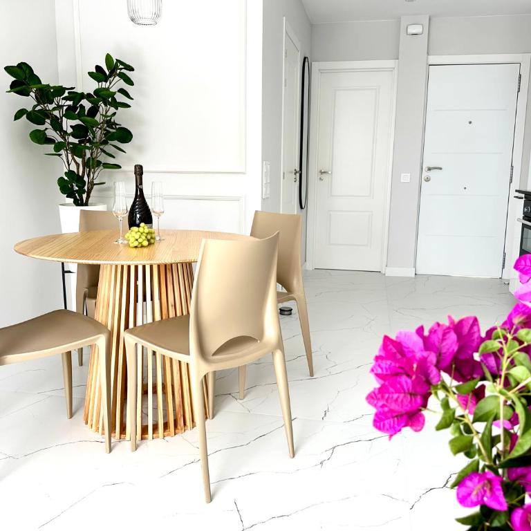 Sun Island - Two-Bedroom Apartment - 17