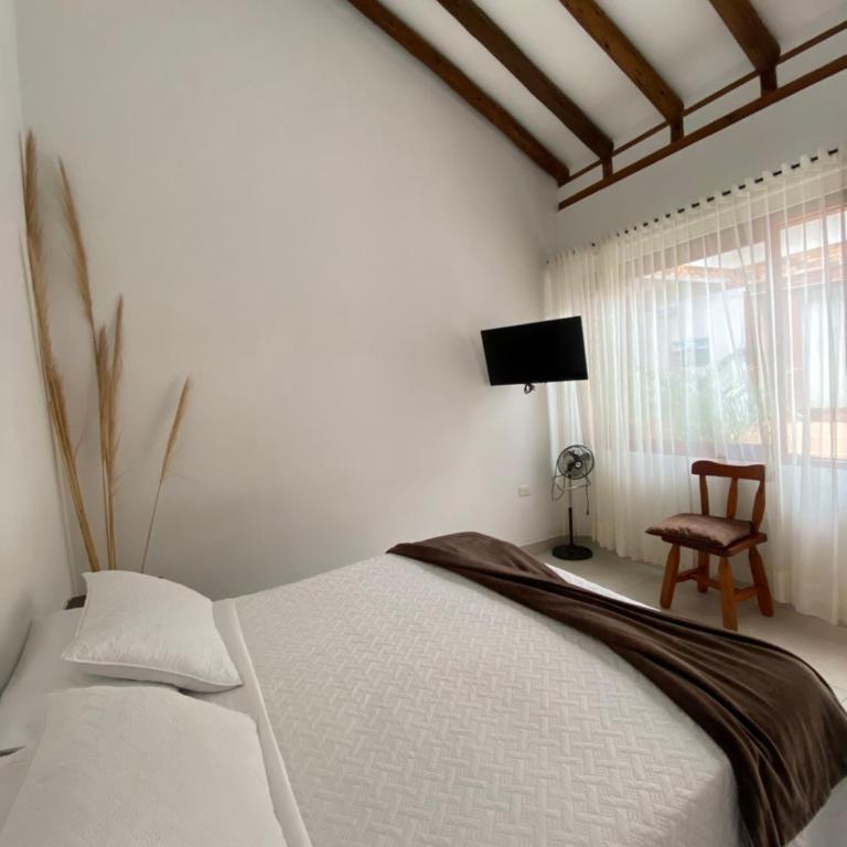 Hospedaje Villa Monica - Double Room with Private Bathroom - 4