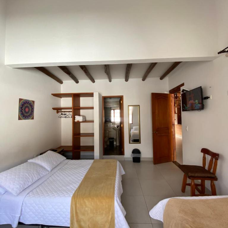 Hospedaje Villa Monica - Quadruple Room with Mountain View - 3