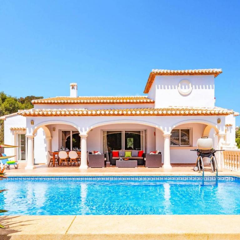 Villa Elemed by Villa Plus - Villa - 2