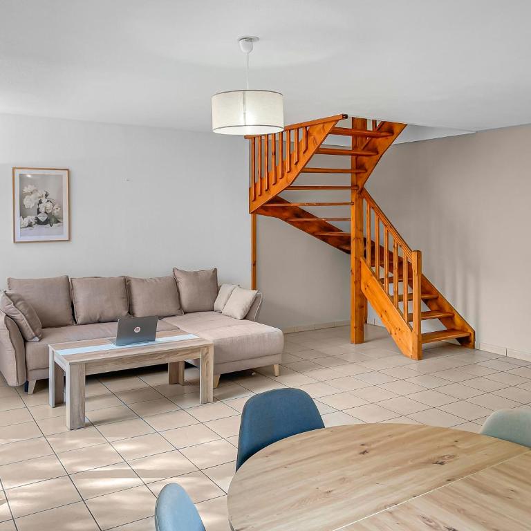 Limoges, résidence fermée, 3 chambres, piscine, parking, 6 pers - Maison 3 Chambres - 9
