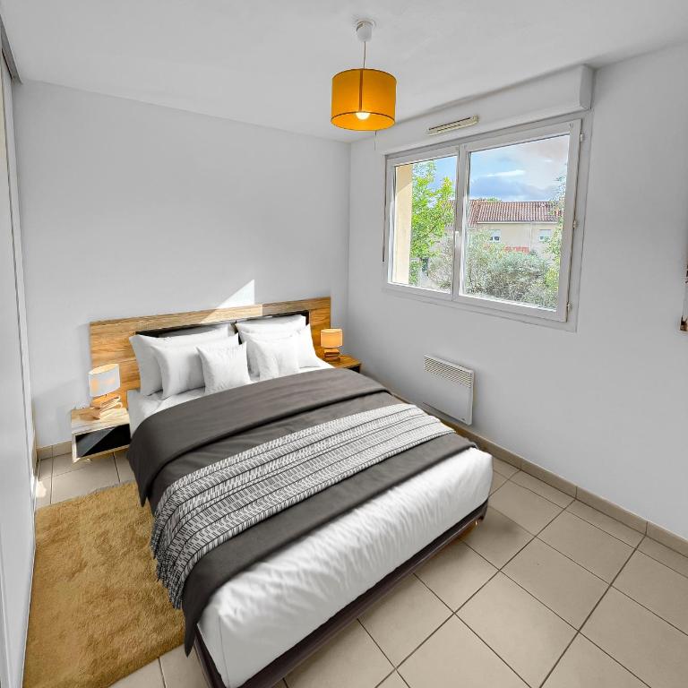 Limoges, résidence fermée, 3 chambres, piscine, parking, 6 pers - Maison 3 Chambres - 18