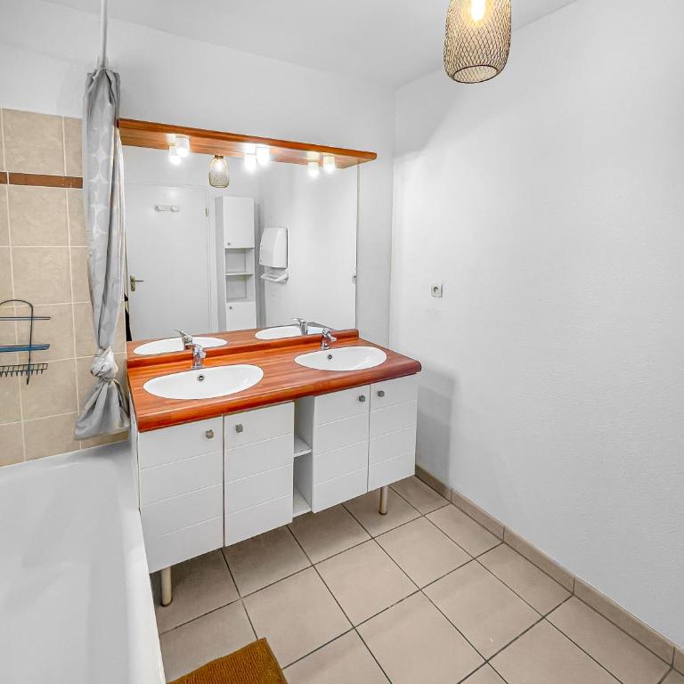 Limoges, résidence fermée, 3 chambres, piscine, parking, 6 pers - Maison 3 Chambres - 23