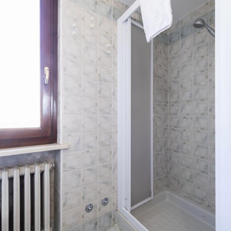 San Zeno Nascosta by Reasy&Busy - Two-Bedroom Apartment - 13