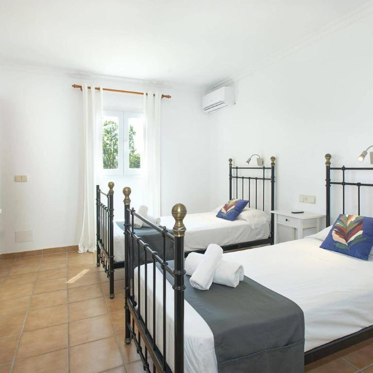 Villa Hort de Siller by Villa Plus - Villa - 32