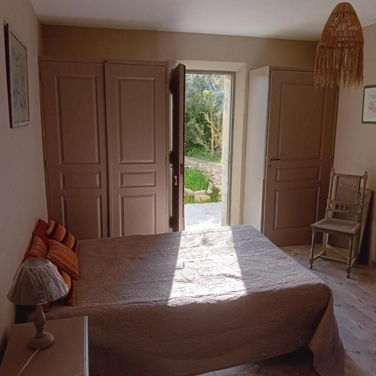 Bel appartement indépendant dans un mas provençal - Appartement 2 Chambres - 7