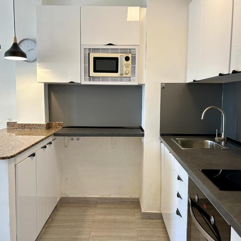 Loft 'Sol y Sal' Primera línea frente al mar y paseo marítimo - Apartamento de 1 dormitorio - 5