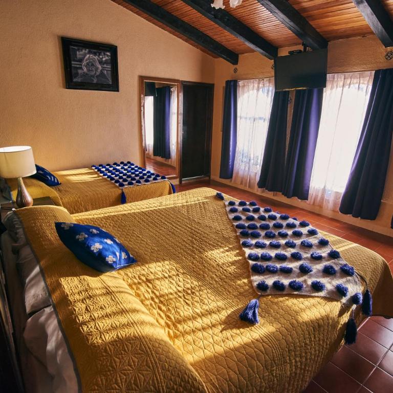 Hotel Palacio de Moctezuma - Triple Room - 11