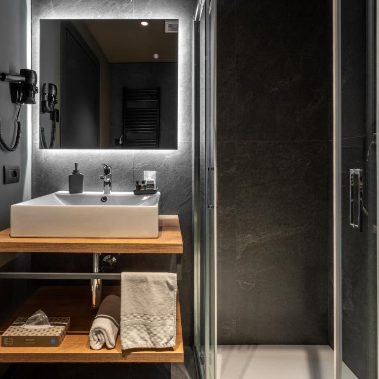 Levelup - Double Room with Terrace - 8