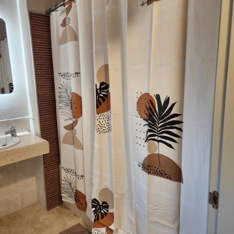 Ático esquinero con preciosas vistas al Valle del Este Golf con piscina comunitaria! - Apartamento de 3 dormitorios - 8