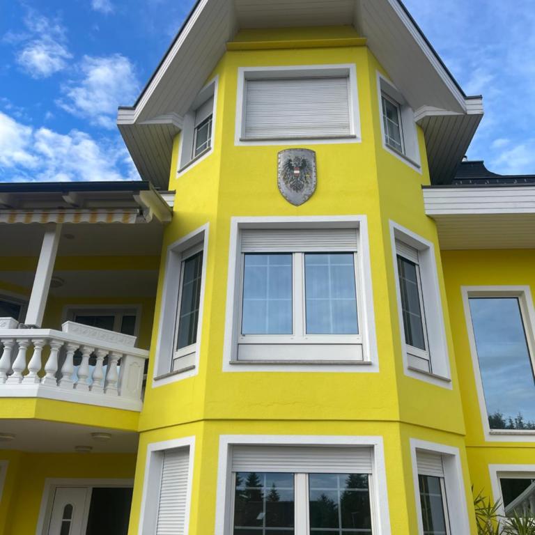Apartments in elegant Villa am Red Bull Ring in Spielberg - Villa - 2