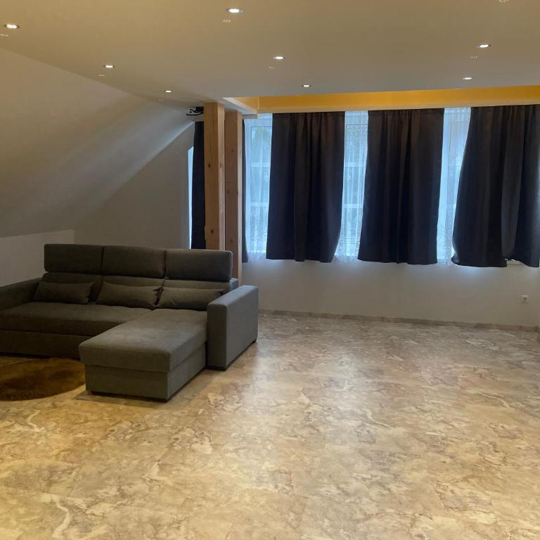 Apartments in elegant Villa am Red Bull Ring in Spielberg - Villa - 18