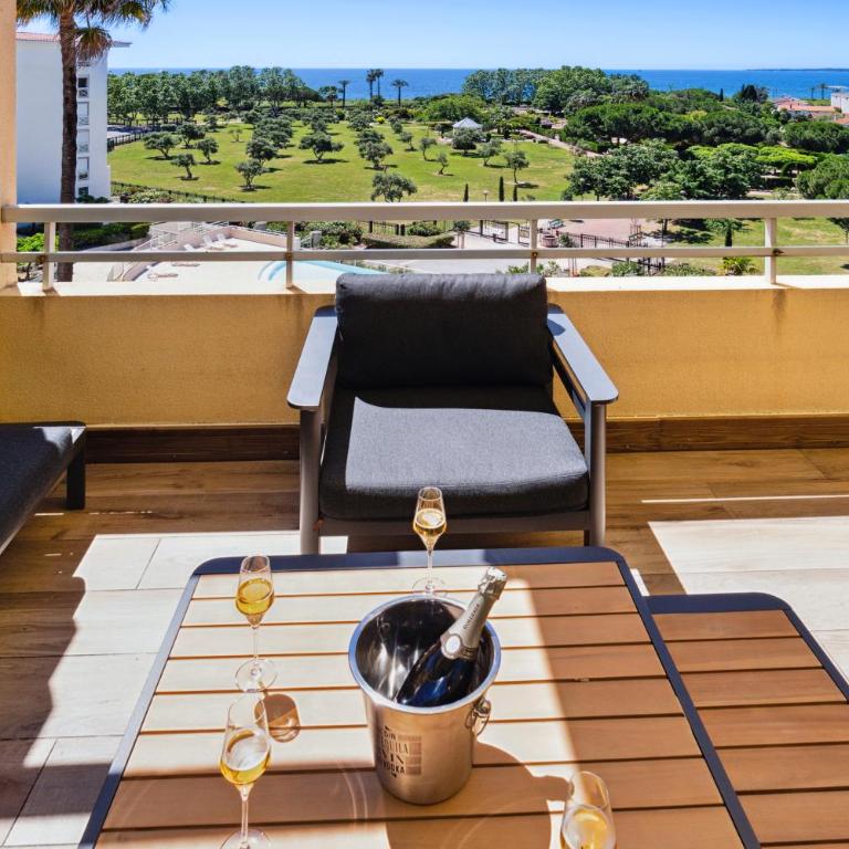 DUPLEX VILLA LES PINS 89m2 et terrasse 30m2 - Appartement 3 Chambres - Étage Supérieur - 7