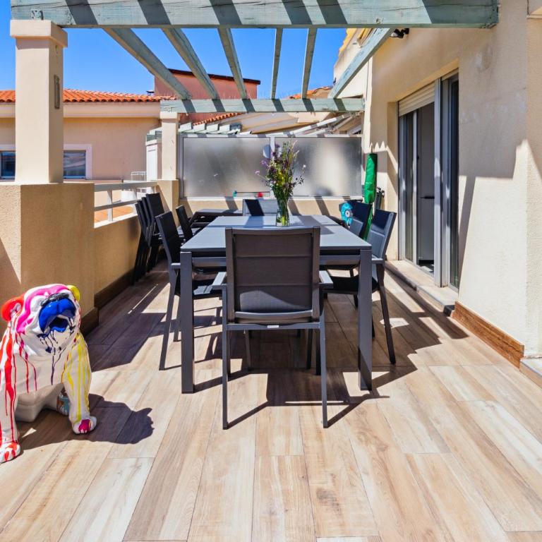 DUPLEX VILLA LES PINS 89m2 et terrasse 30m2 - Appartement 3 Chambres - Étage Supérieur - 43