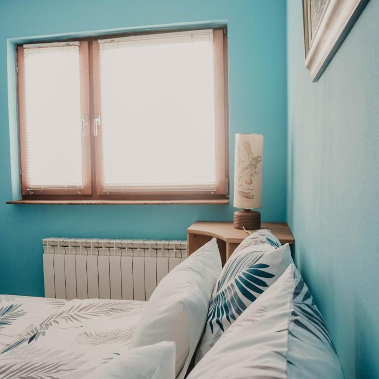 3-Bedroom Residence - Prime Location with City View and Parking - Apartman sa 3 Spavaće Sobe - 8