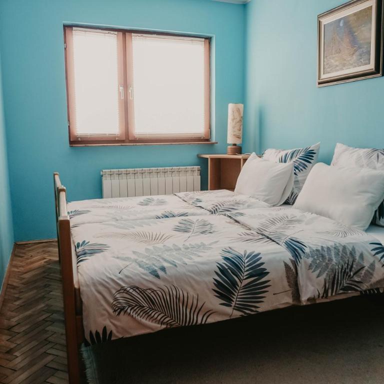 3-Bedroom Residence - Prime Location with City View and Parking - Apartman sa 3 Spavaće Sobe - 2