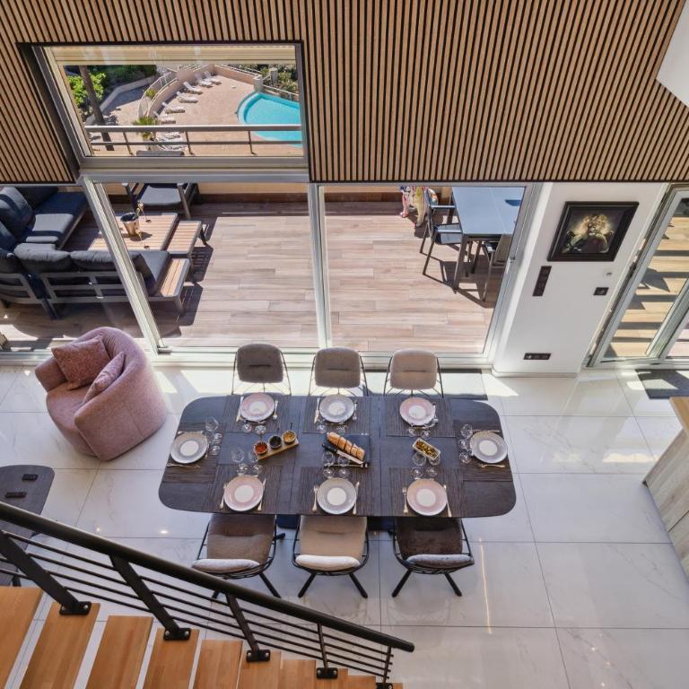 DUPLEX VILLA LES PINS 89m2 et terrasse 30m2 - Appartement 3 Chambres - Étage Supérieur - 22