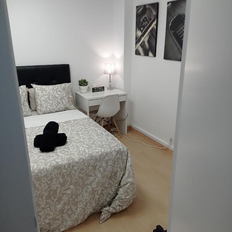 Double Interior Room Center City - Standard Double Room with Fan - 2