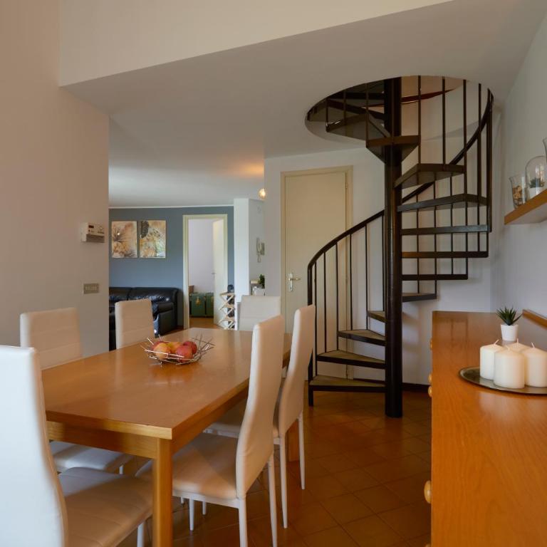 La Finestra sul lago - 100mt lake - wonderful lake view for 6 people, pool, free parking - Appartamento con 3 Camere da Letto - 9
