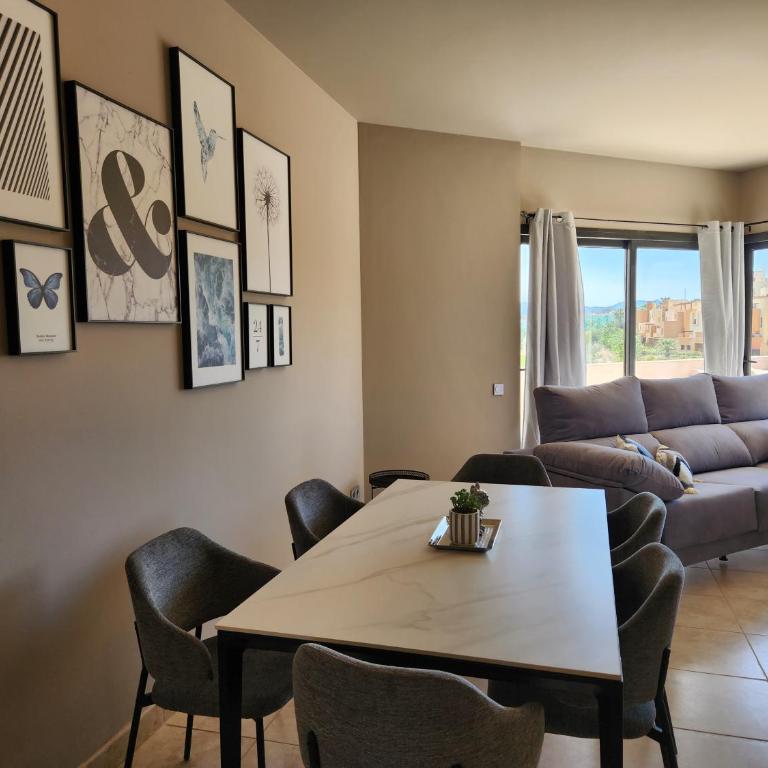 Ático esquinero con preciosas vistas al Valle del Este Golf con piscina comunitaria! - Apartamento de 3 dormitorios - 16