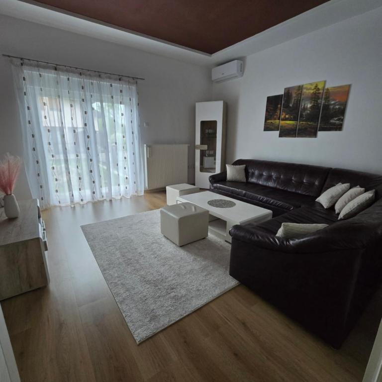 Apartman Nia - Two-Bedroom Apartment - 5