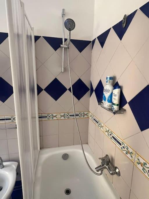 Casetta Centrale di Bibi a Piazza Amedeo - One-Bedroom Apartment - 13