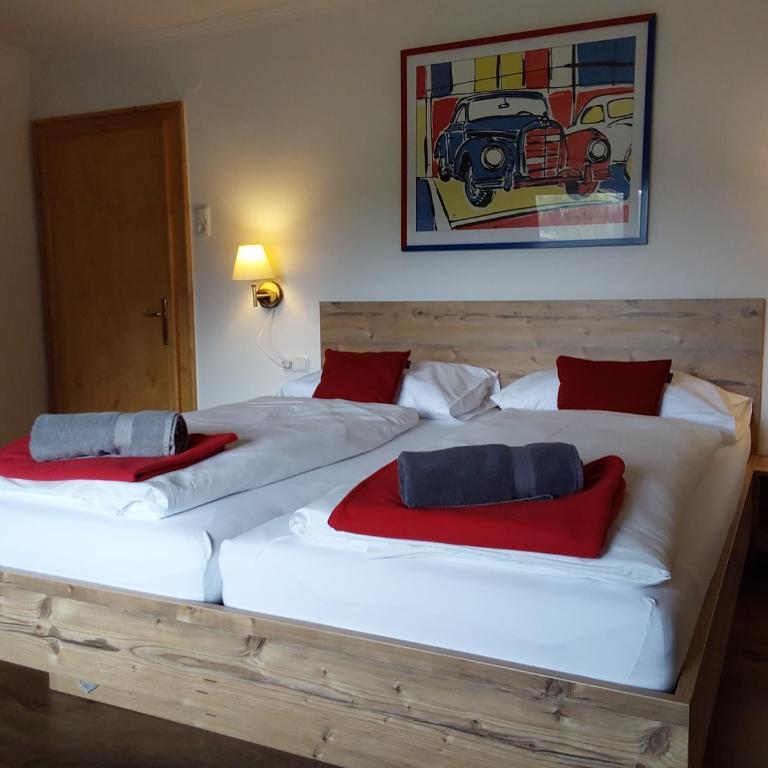 Gästehaus Huber - Vierbettzimmer mit Bergblick - 3