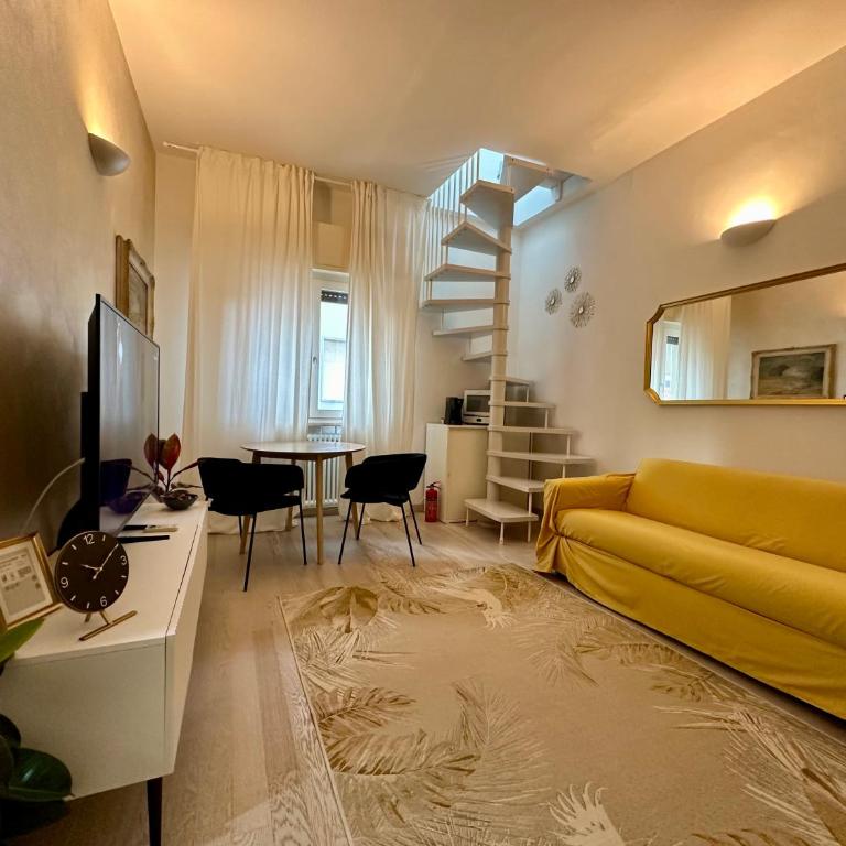 ROOFTOP-MarinaCentro-Unique-Beach-Fun-Smart-LoveApt-Train-Park - Appartamento con 1 Camera da Letto - 2