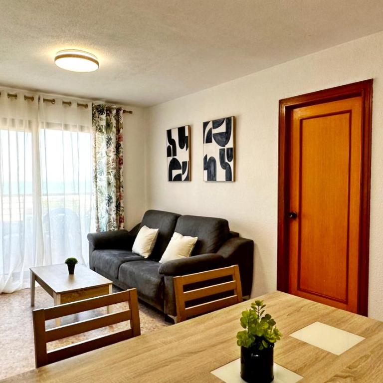 CHIMO PLAYA - En primera línea de playa ( Alquiler solo familias ) - Apartamento de 2 dormitorios - 39