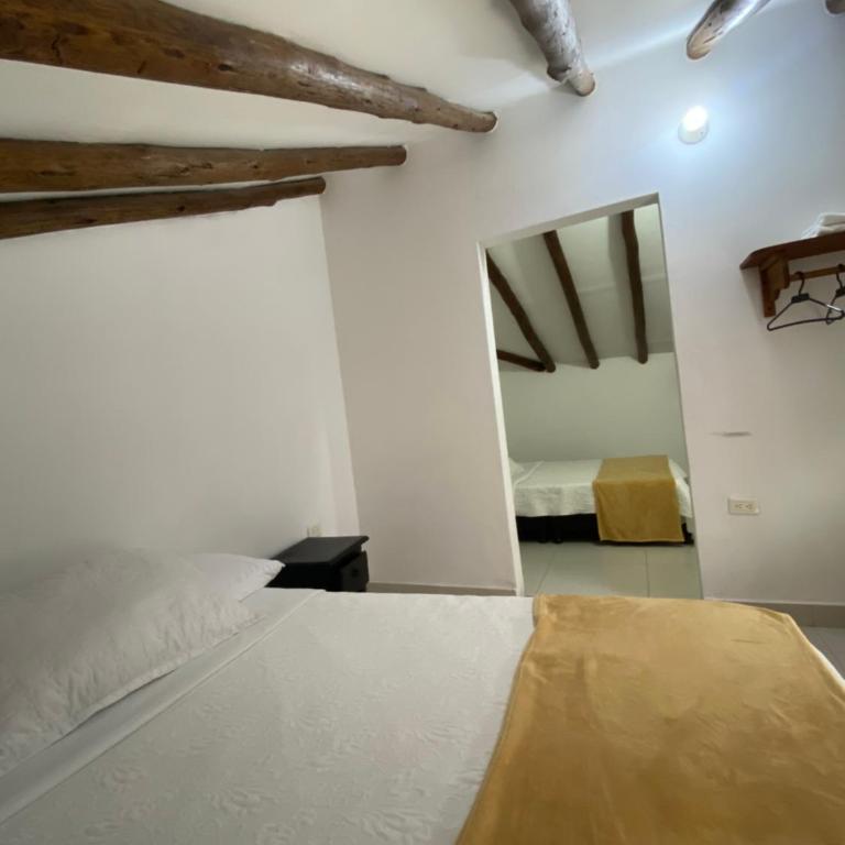 Hospedaje Villa Monica - Standard Quadruple Room - 2