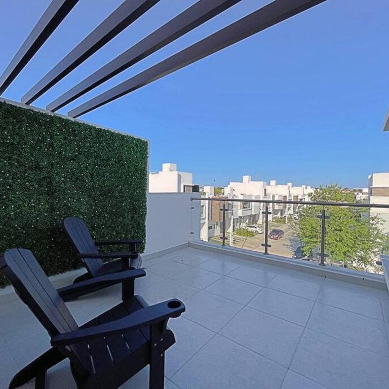 Hermosa Casa de 3 pisos en Condominio de lujo Playa del Carmen - Three-Bedroom Villa - 31