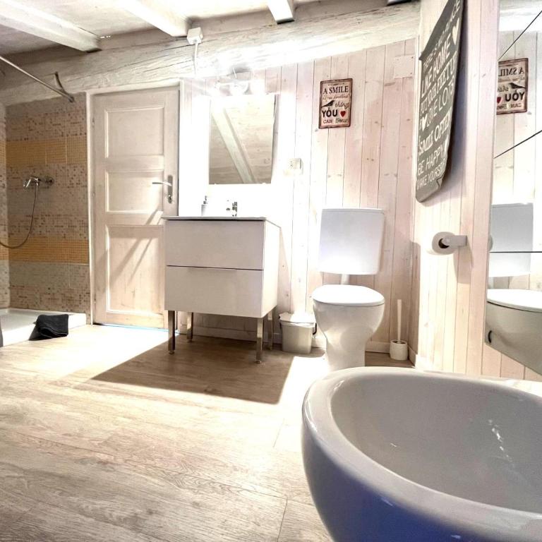 Il piccolo Loft nel cuore antico di Aosta - You & Me case vacanza - Monolocale - 12