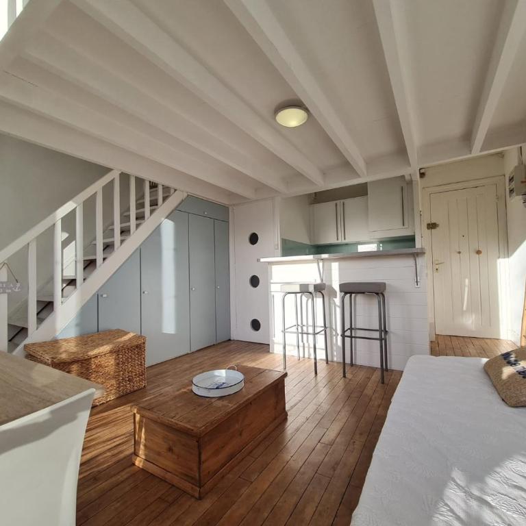 STUDIO COSY 100 m DE LA PLAGE DE FONCILLON - Studio - Vue sur Mer - 4