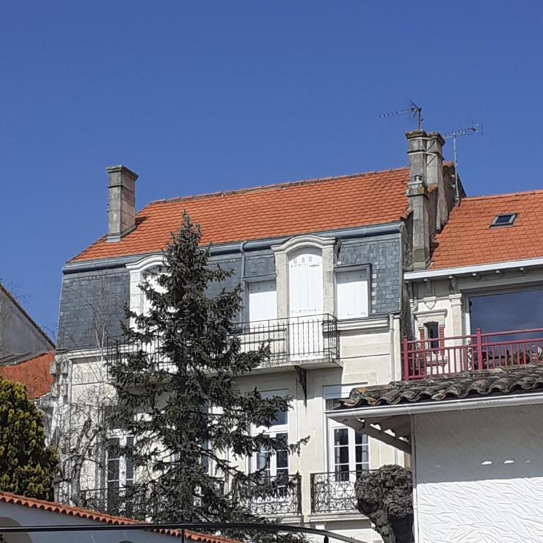 STUDIO COSY 100 m DE LA PLAGE DE FONCILLON - Studio - Vue sur Mer - 9
