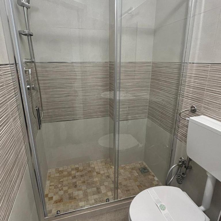 CASA DI ANGELA 2.0 - Camera Quadrupla con Bagno Privato - 9