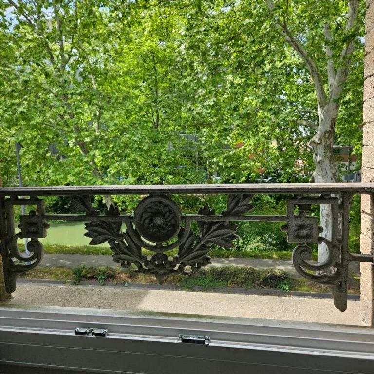 Studio Luxine - 2 personnes - Vue sur le Canal du Midi - Studio Apartment with Balcony - 4