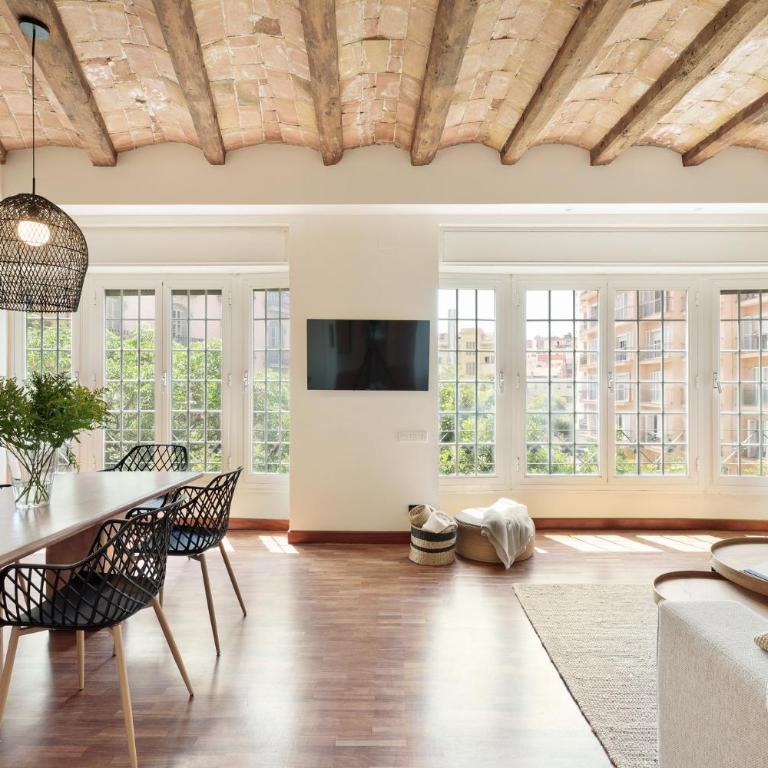 Enjoy Apartments La Riera Principal - Three-Bedroom Apartment - 2