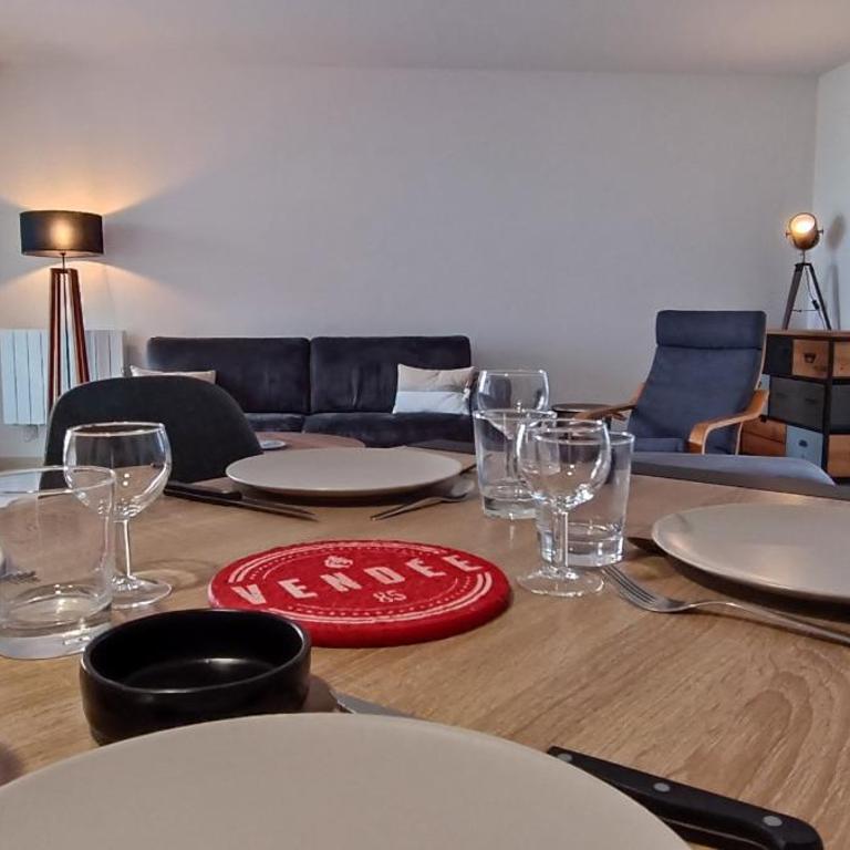 Grand Bleu 2 - Balcon sur l océan, piscine et parking - Apartment with Sea View - 6
