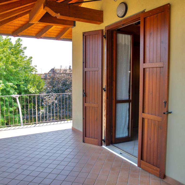 La casa di Monica con piscina e terrazza - Three-Bedroom Apartment with Balcony - 8