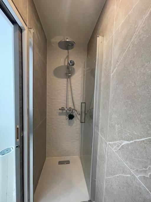 Modern'Beach Appart - Three-Bedroom Apartment - 2
