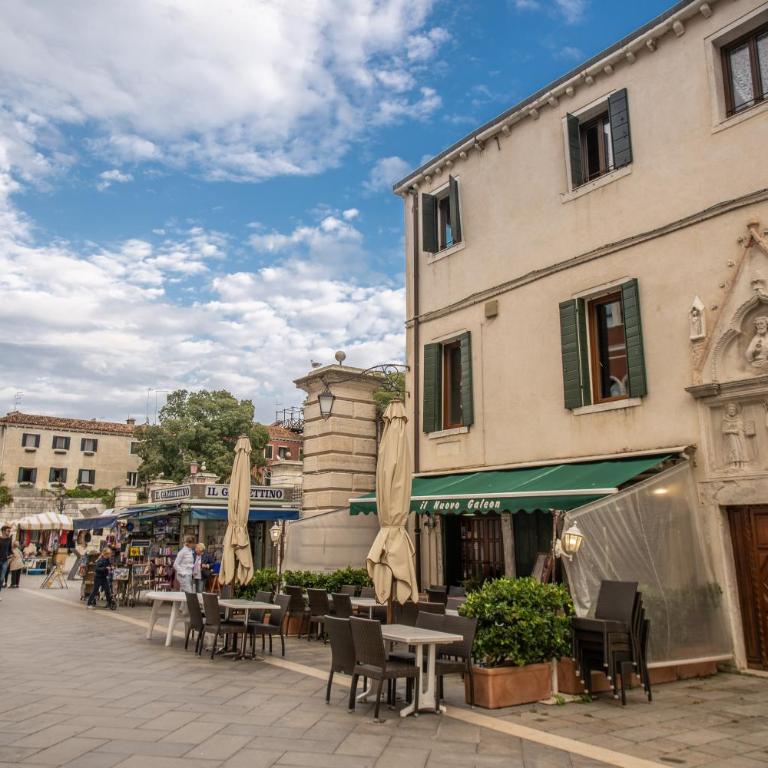 Ospizio delle Donzelle - Three-Bedroom Apartment - 33