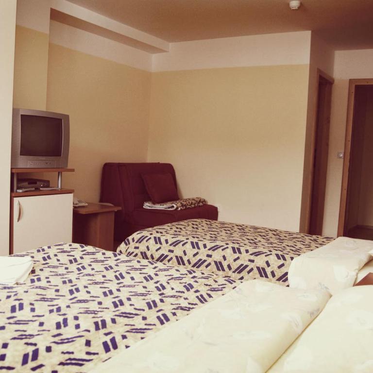 Hotel San - Classic Triple Room - 1