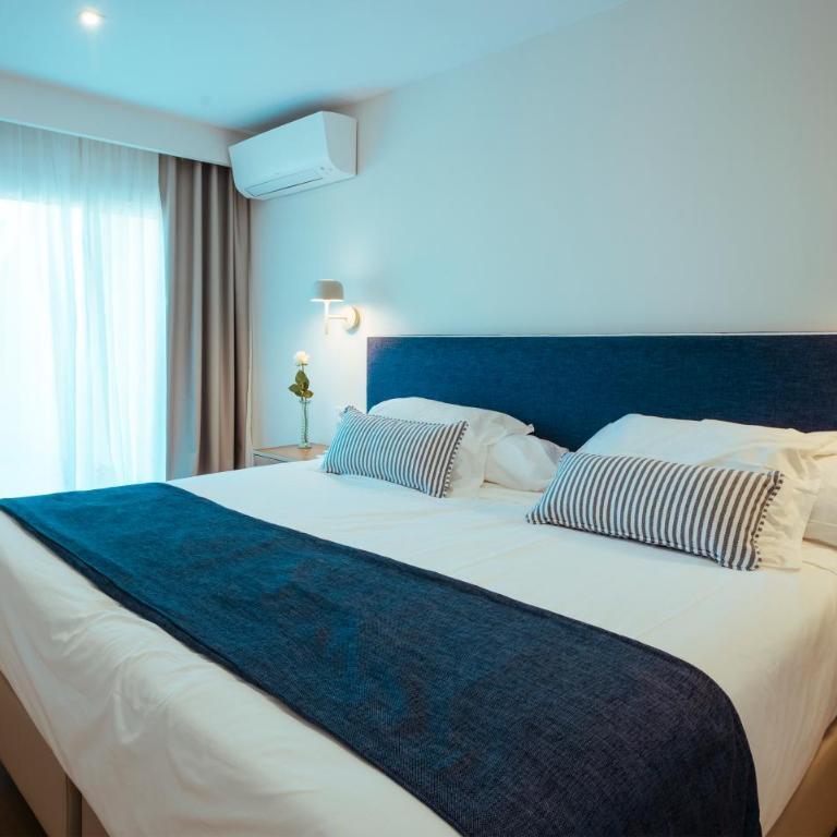 Aiguablava Luxury Apartments - Two-Bedroom Premium Apartment with Garden View - 4