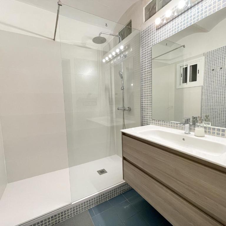 Duplex Lof in Gracia Downstair - Two-Bedroom Apartment - 30