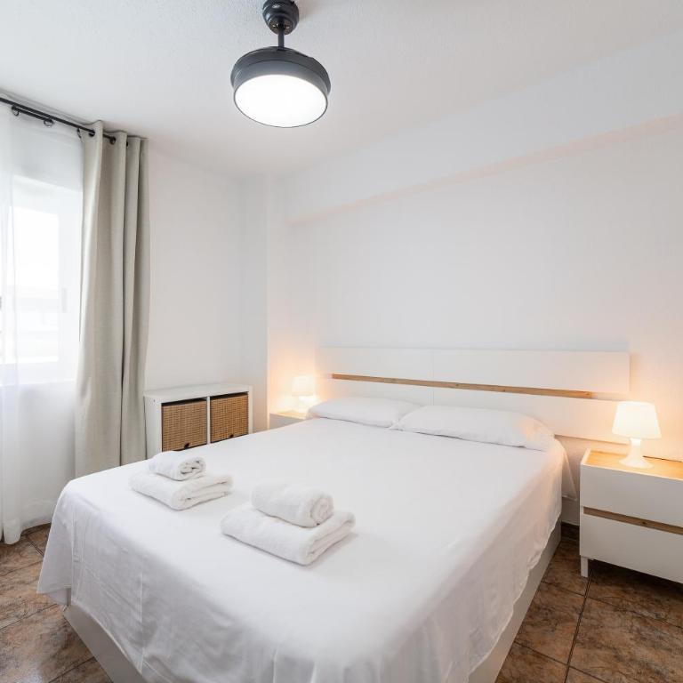 TrendyHomes Gaviotas, playa a un par de minutos andando y aire acondicionado - Two-Bedroom Apartment - 11