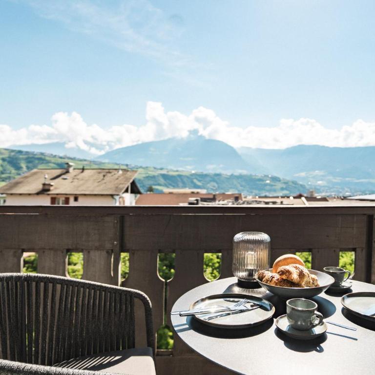 LUXE VISTA City Apartments Algund - Appartamento con 1 Camera da Letto, Balcone e Vista Montagna - 1