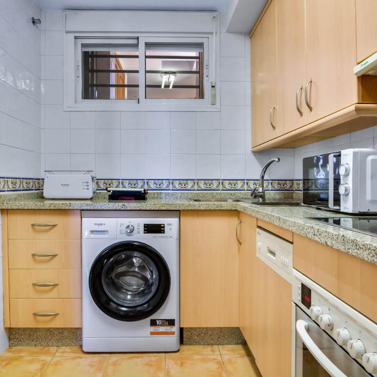 Marysol 32 By IVI Real Estate - Three-Bedroom Apartment - 18
