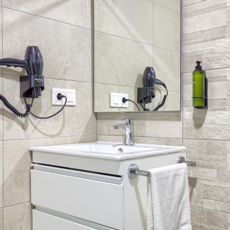 Arena 20 Suites - Apartment - 15