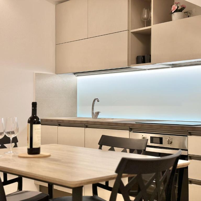 House of Art - Appartamento con 2 Camere da Letto e Terrazza - 13
